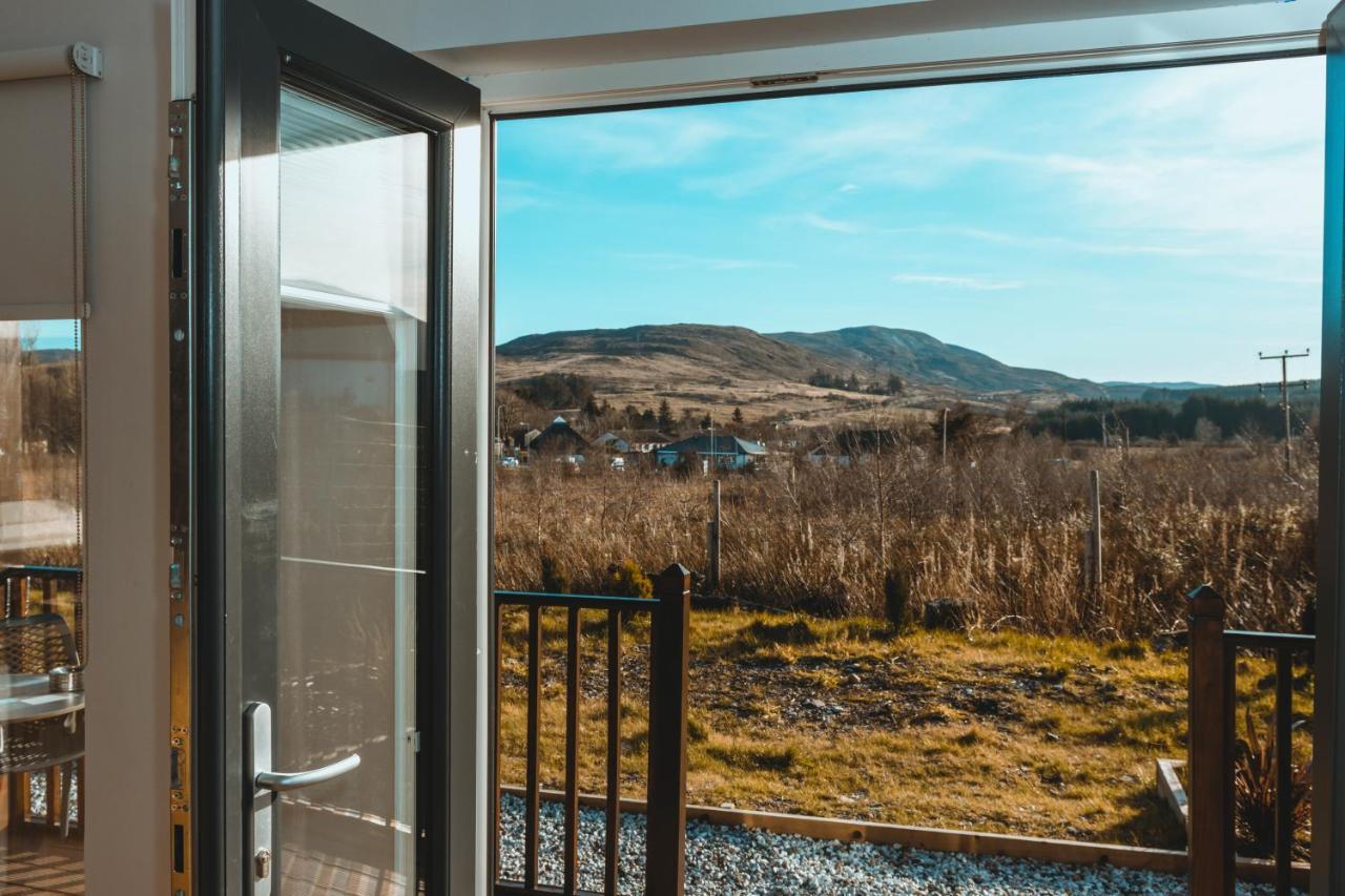Broadford Lodges Skye エクステリア 写真