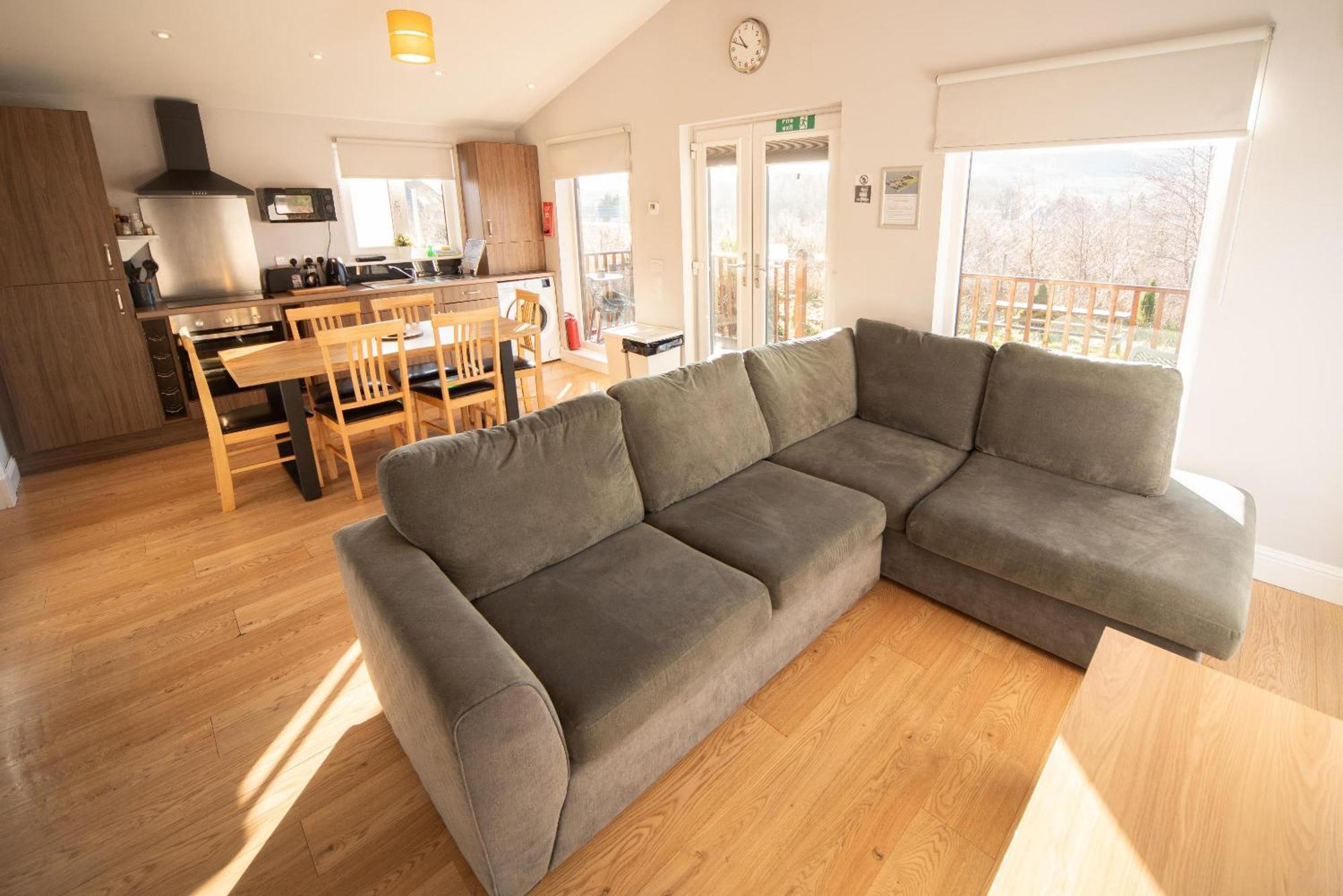 Broadford Lodges Skye エクステリア 写真