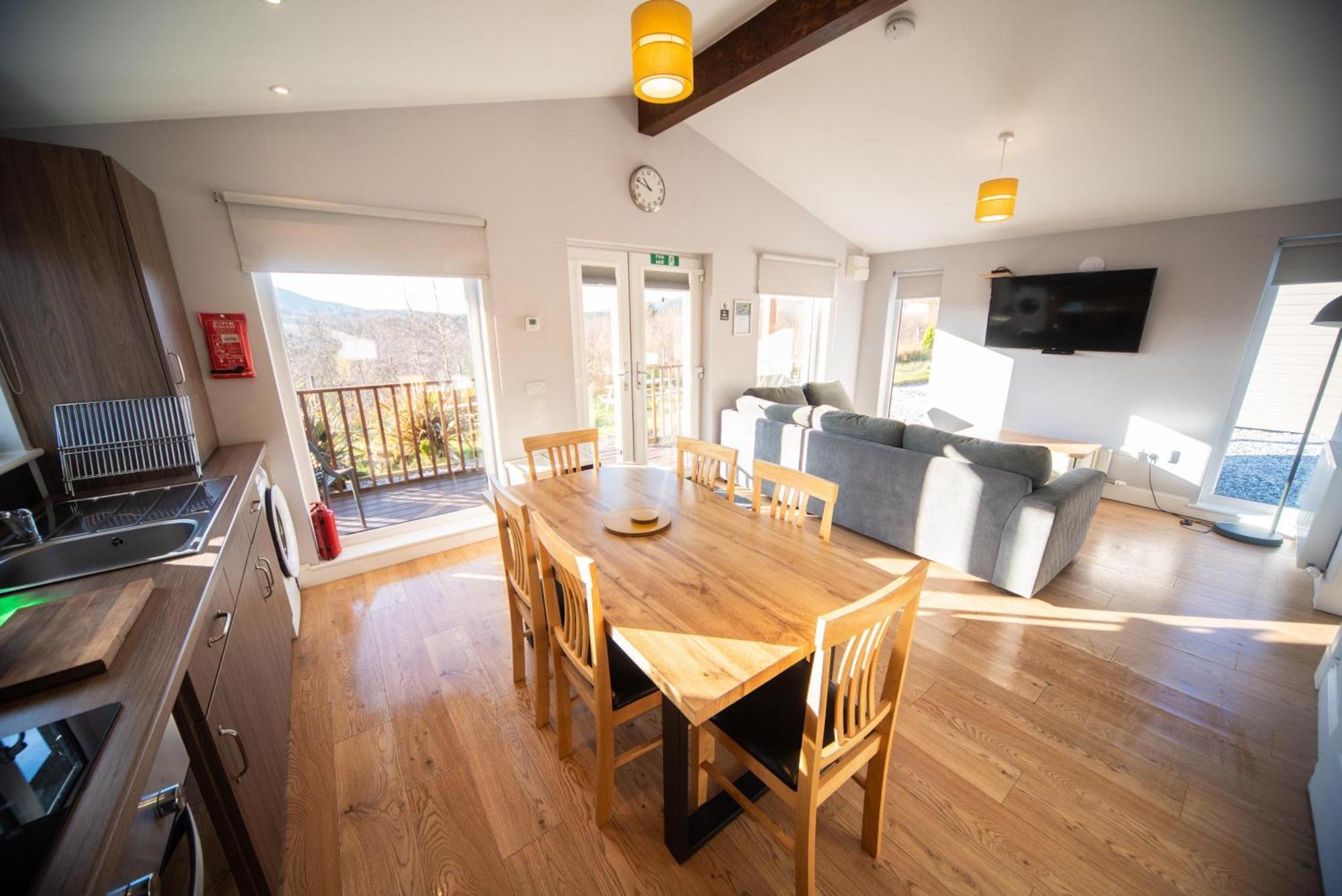 Broadford Lodges Skye エクステリア 写真