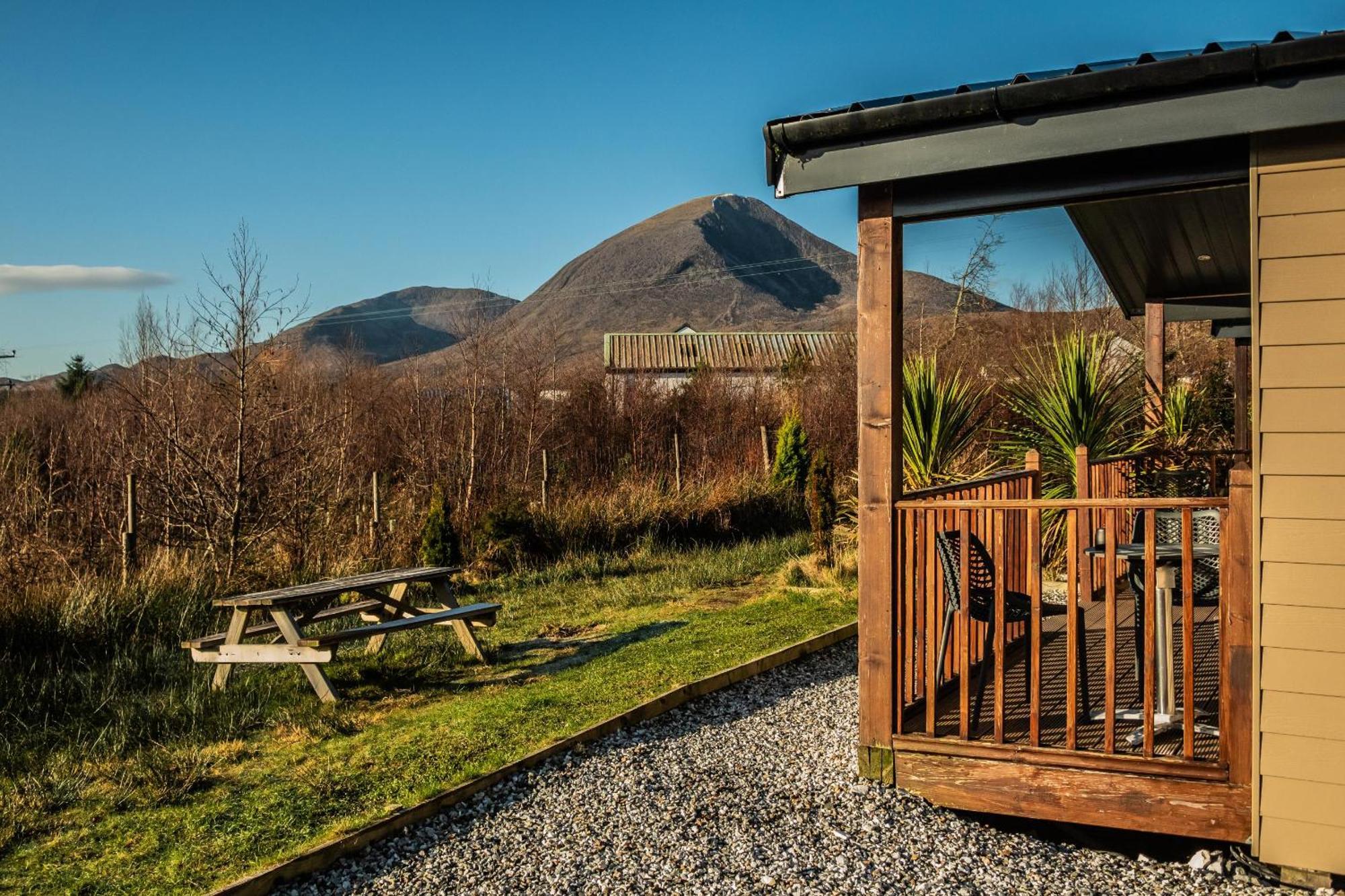 Broadford Lodges Skye エクステリア 写真