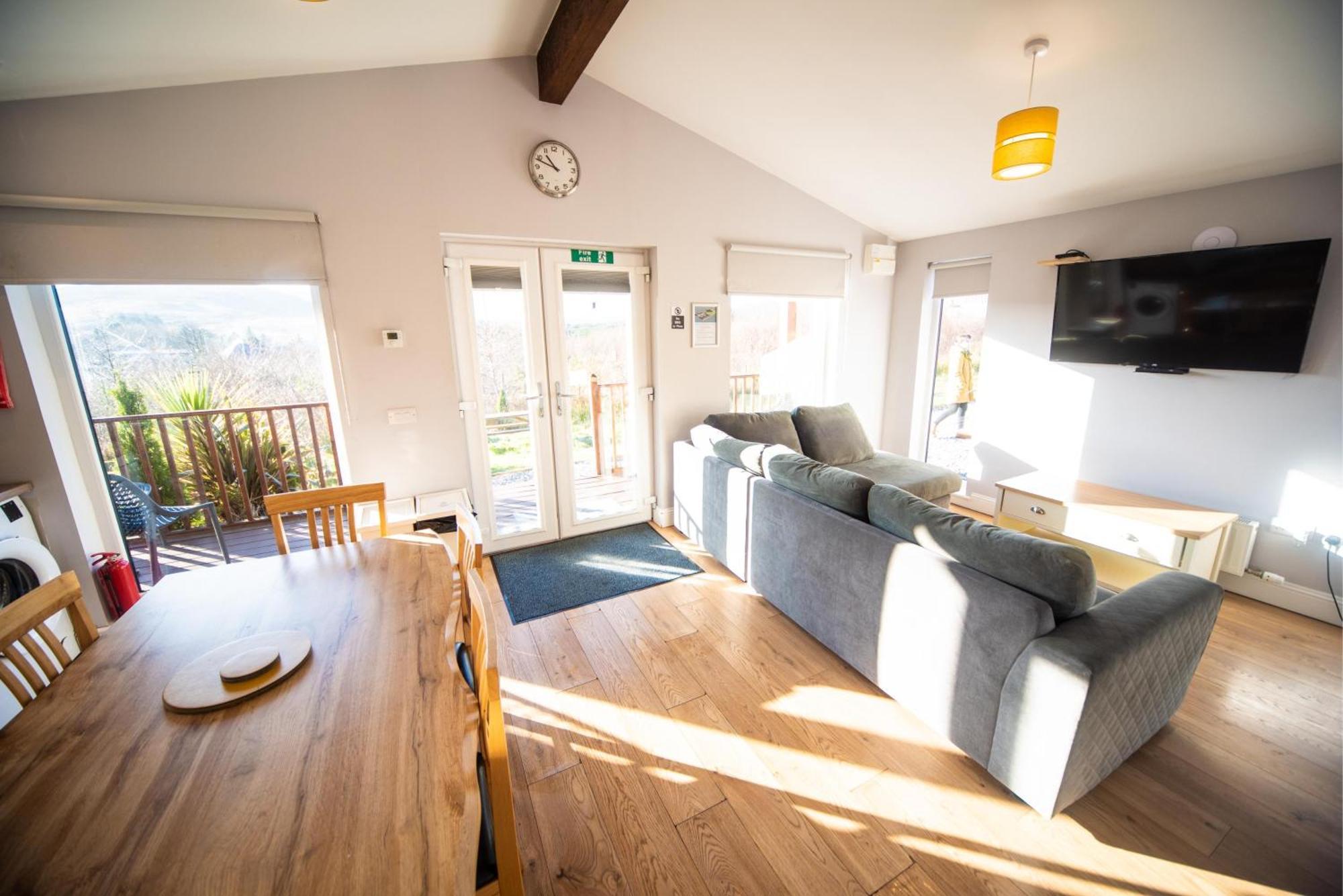 Broadford Lodges Skye エクステリア 写真